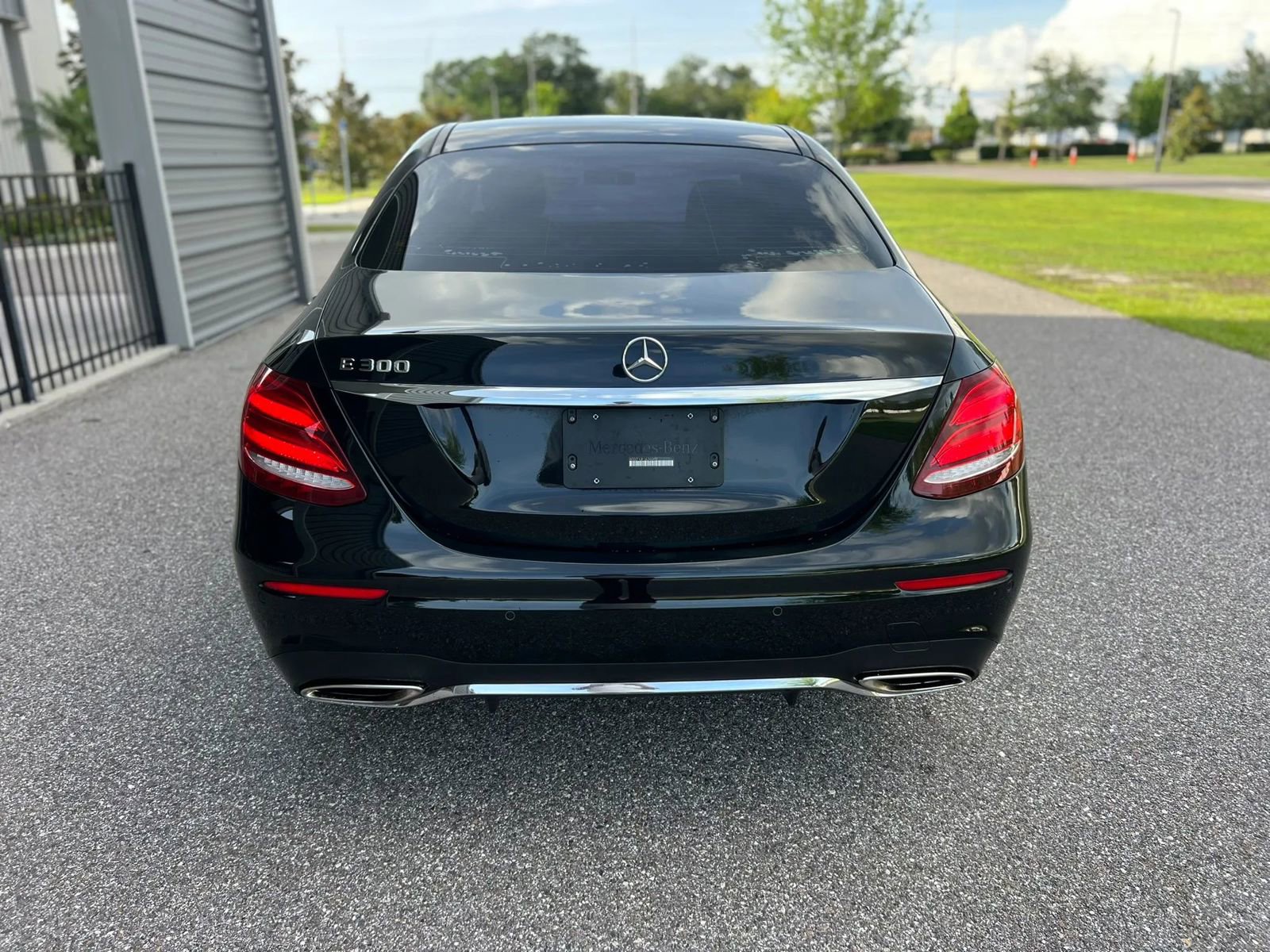 Used 2018 Mercedes-Benz E 300 image 7