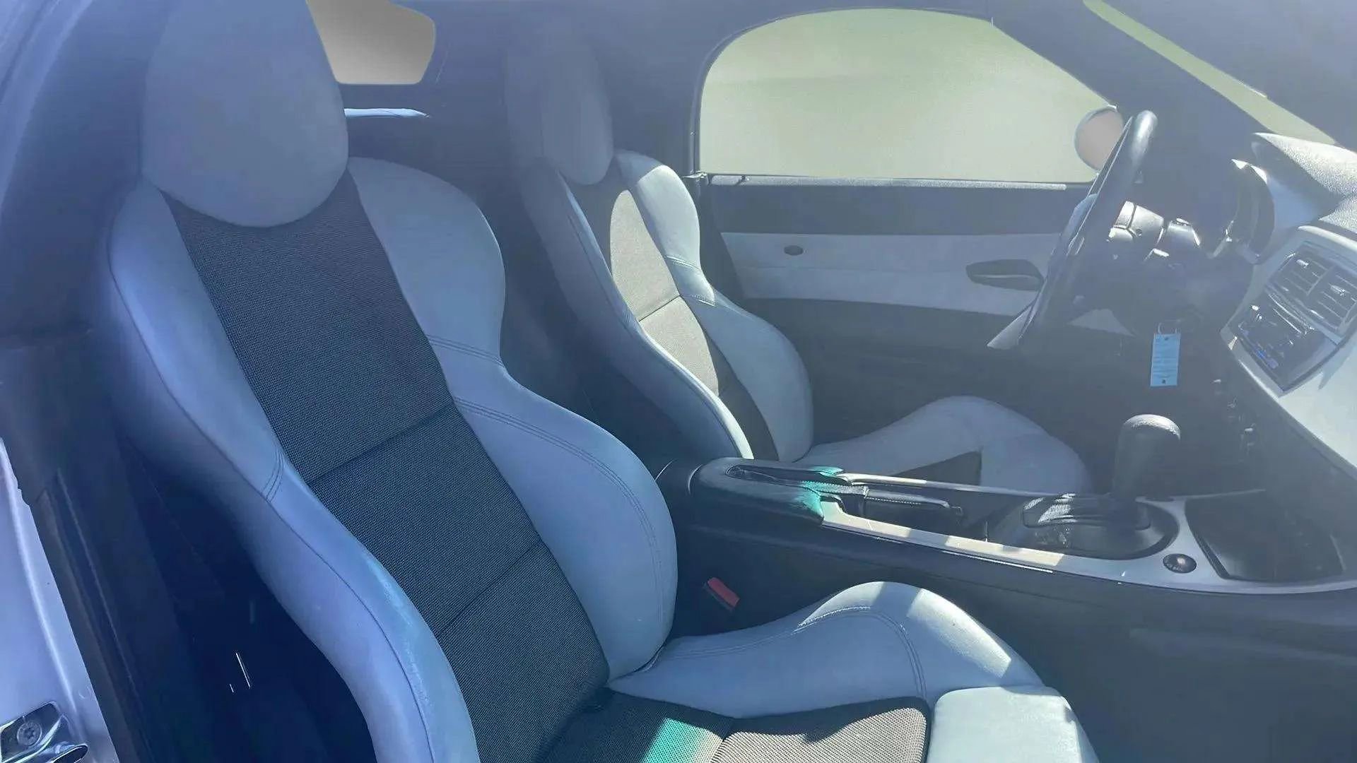 Used 2005 BMW Z4 2.5i image 18