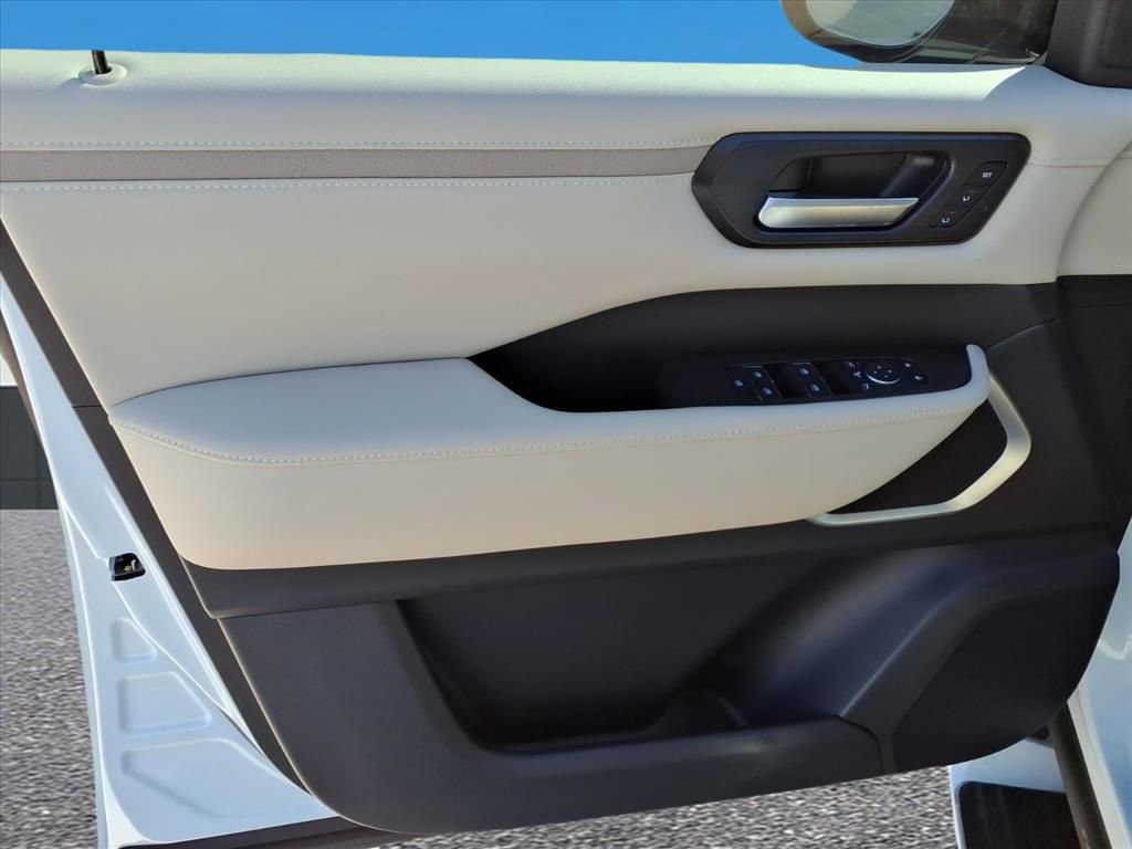 New 2026 Nissan Armada Platinum Reserve image 17