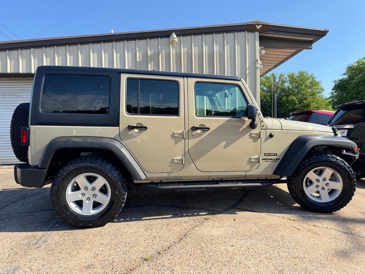 Used 2017 Jeep Wrangler Unlimited Sport w/ Quick Order Package 24S AWD/4WD image 8