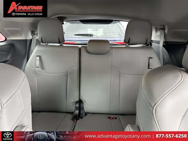 Used 2025 Toyota Sienna XLE w/ XLE Plus Package AWD/4WD image 15