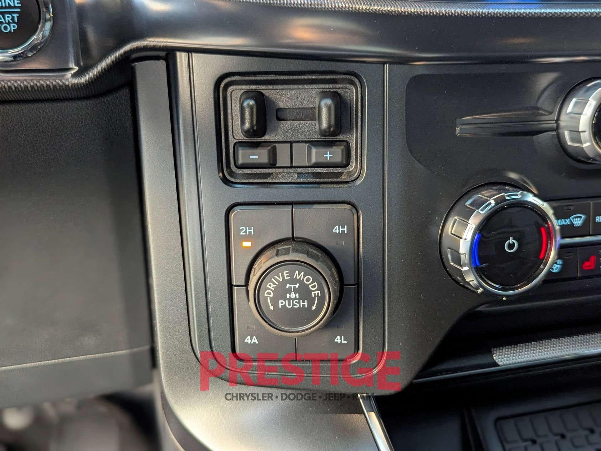 Used 2025 Ford F150 Raptor AWD/4WD image 24