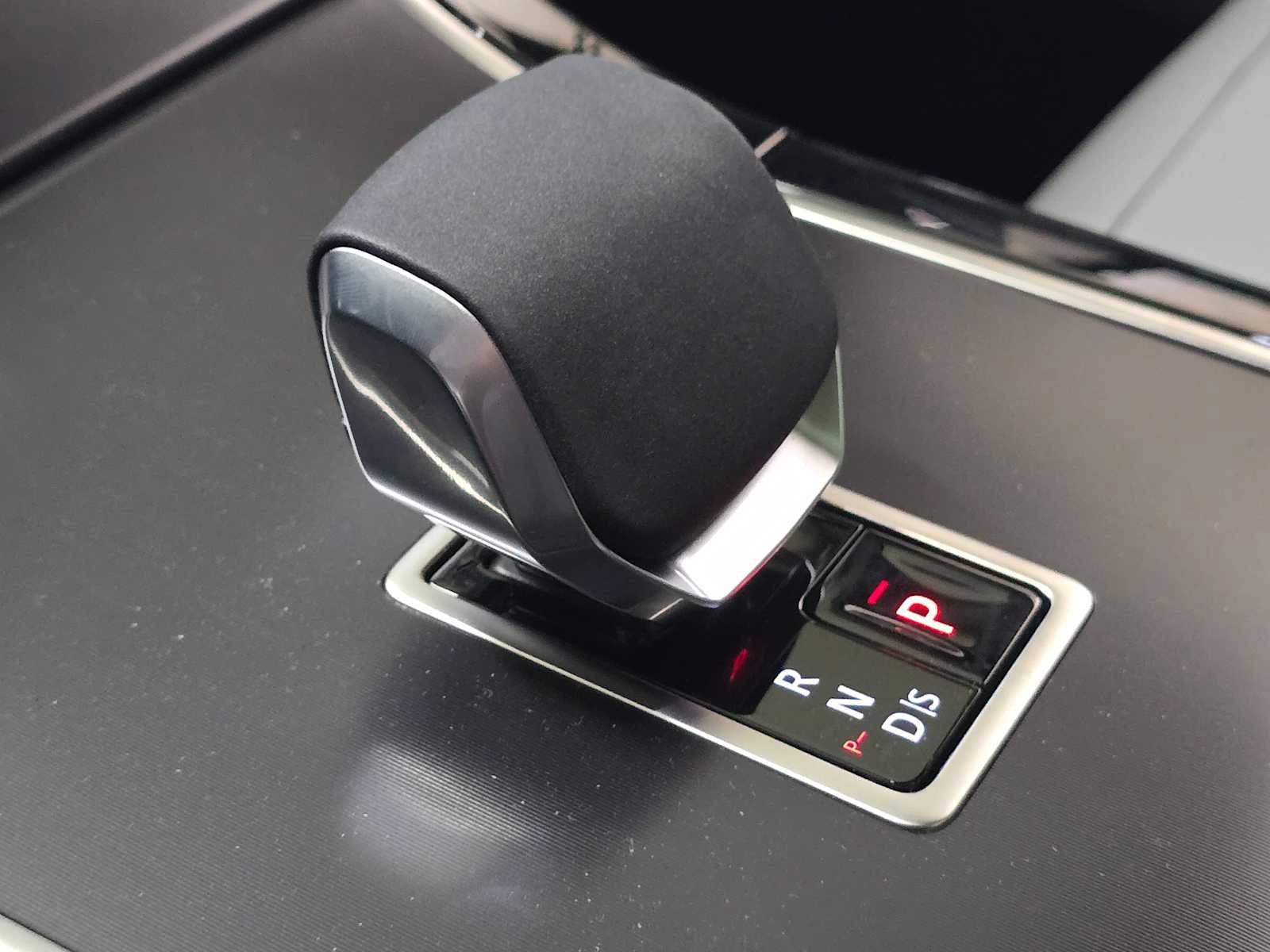 New 2026 Land Rover Range Rover Velar Dynamic SE image 31