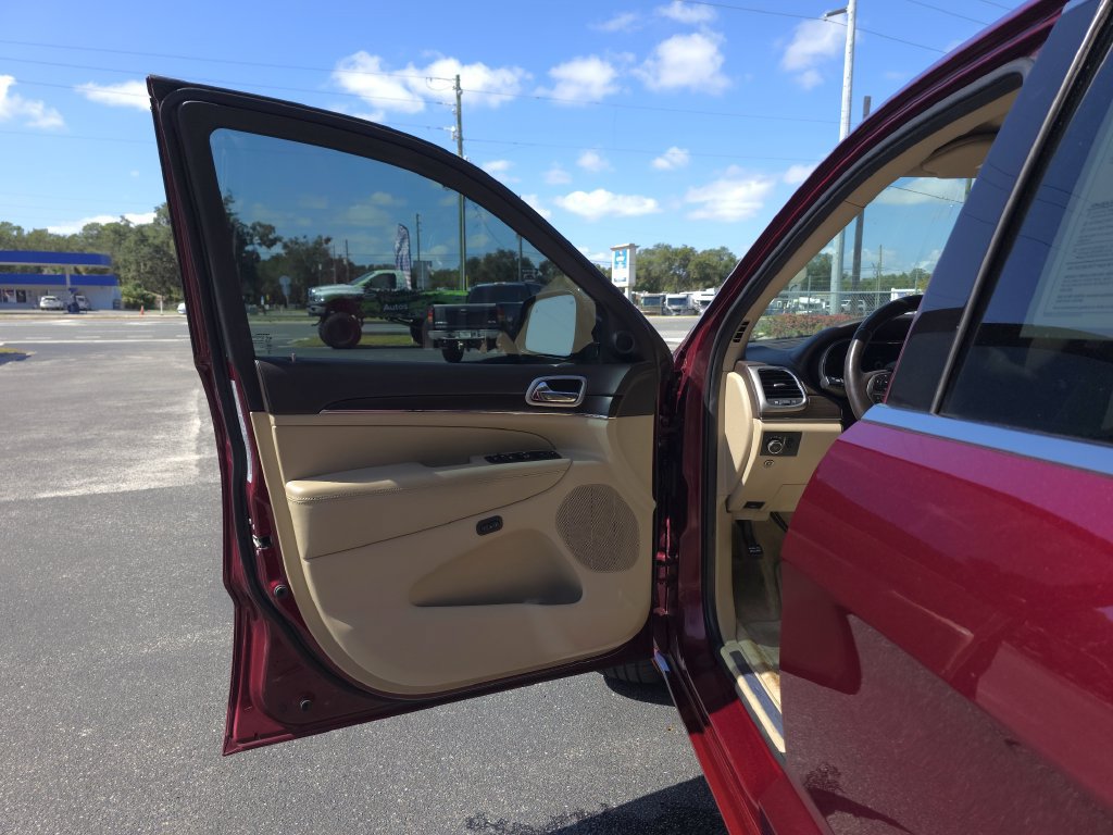 Used 2018 Jeep Grand Cherokee Overland RWD image 10