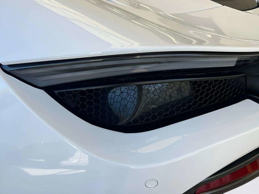 Used 2018 McLaren 720S image 29