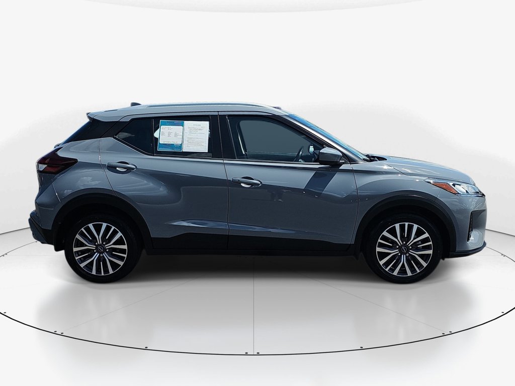 Used 2023 Nissan Kicks SV FWD image 5