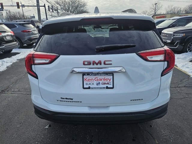 Used 2022 GMC Terrain SLE w/ Driver Convenience Package image 7
