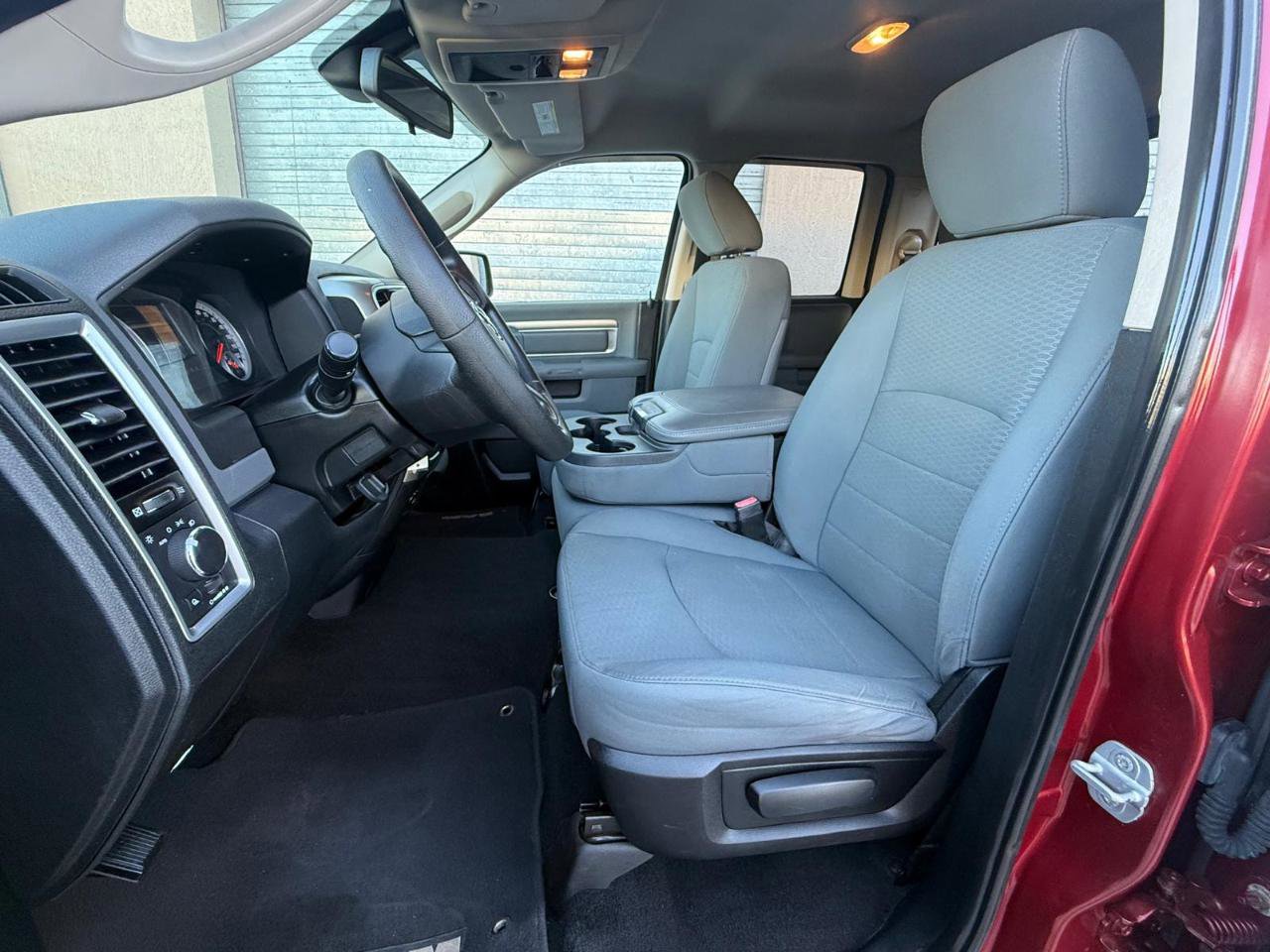 Used 2014 RAM 1500 Classic SLT RWD image 14