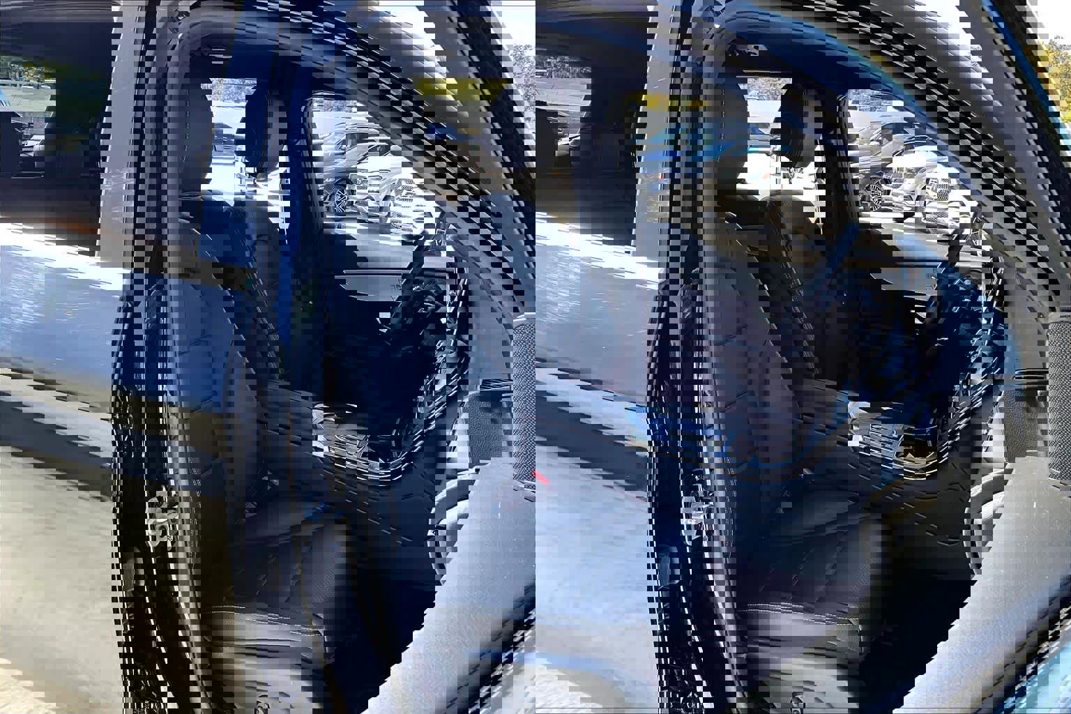 Used 2022 Mercedes-Benz GLC 300 w/ Premium Package Lite image 8