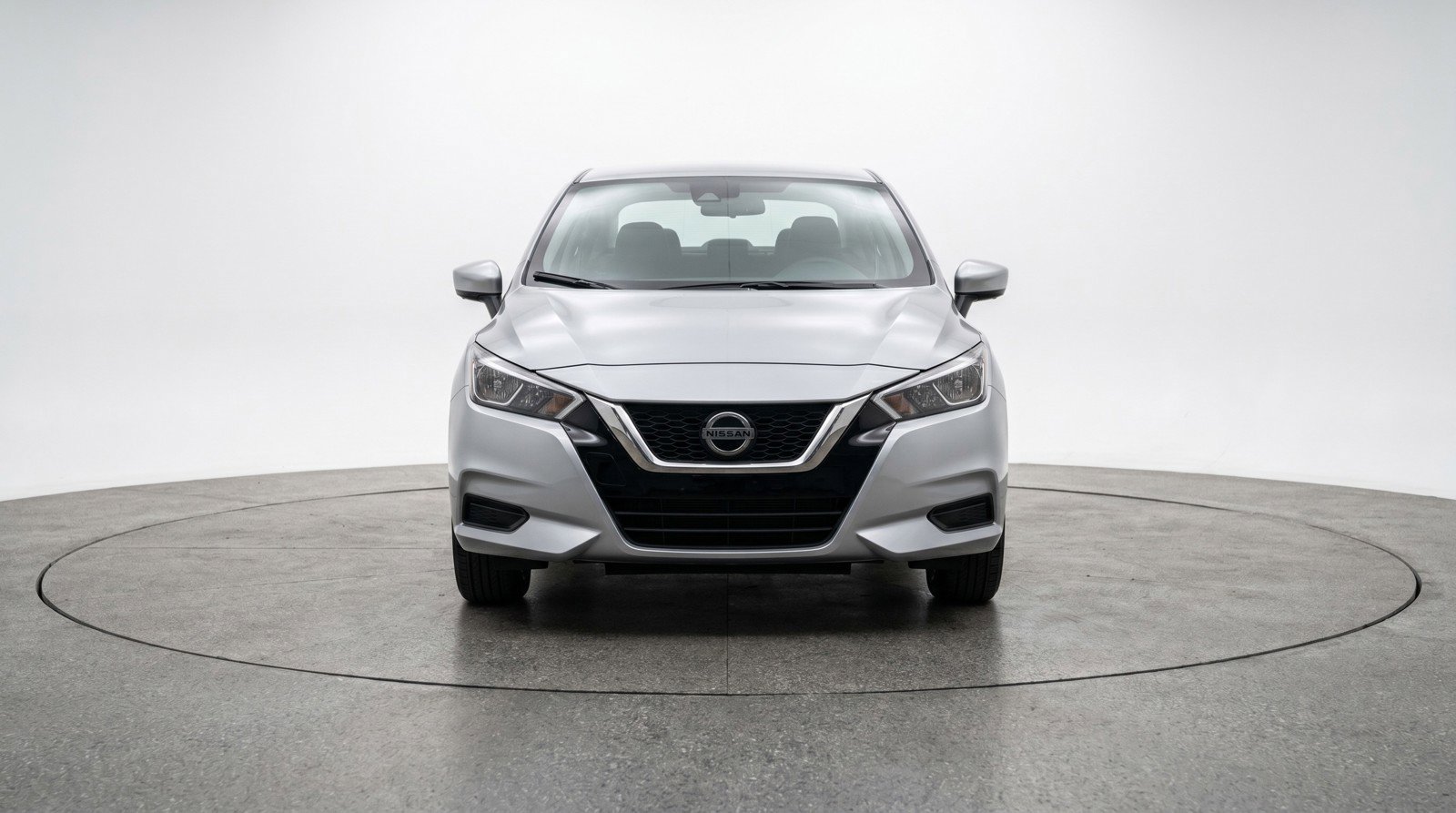 Used 2025 Nissan Versa SV FWD image 2