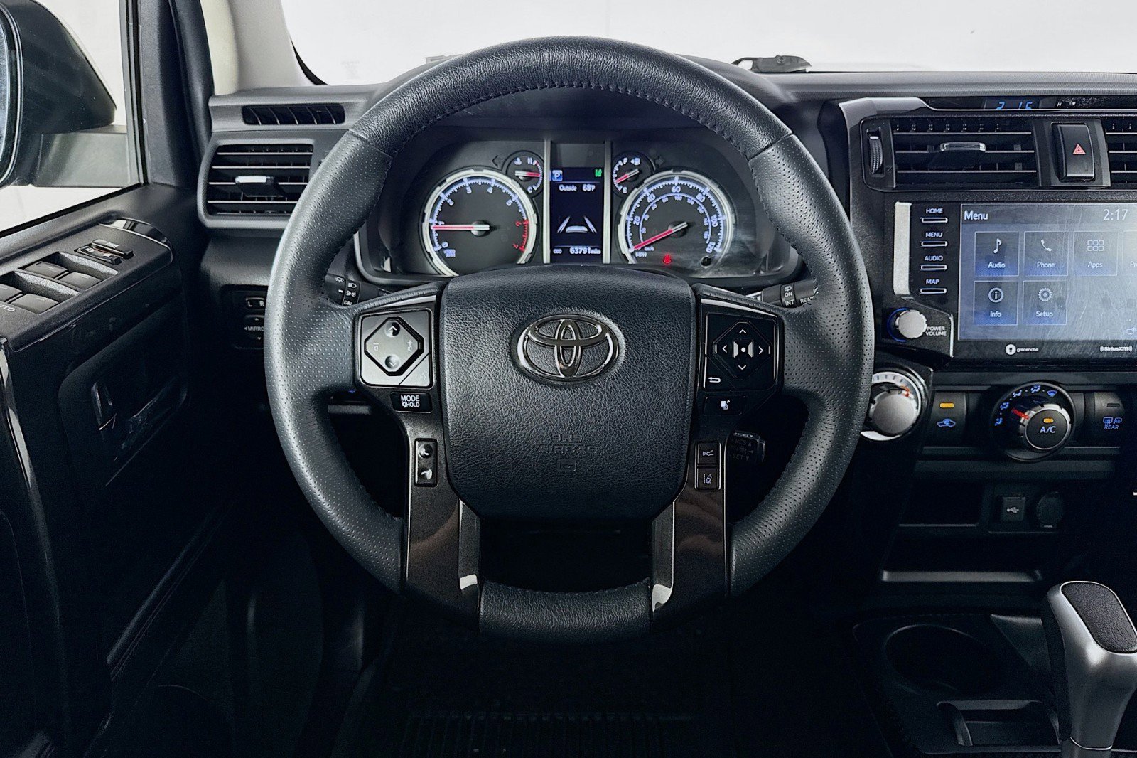 Used 2023 Toyota 4Runner TRD Off-Road image 4