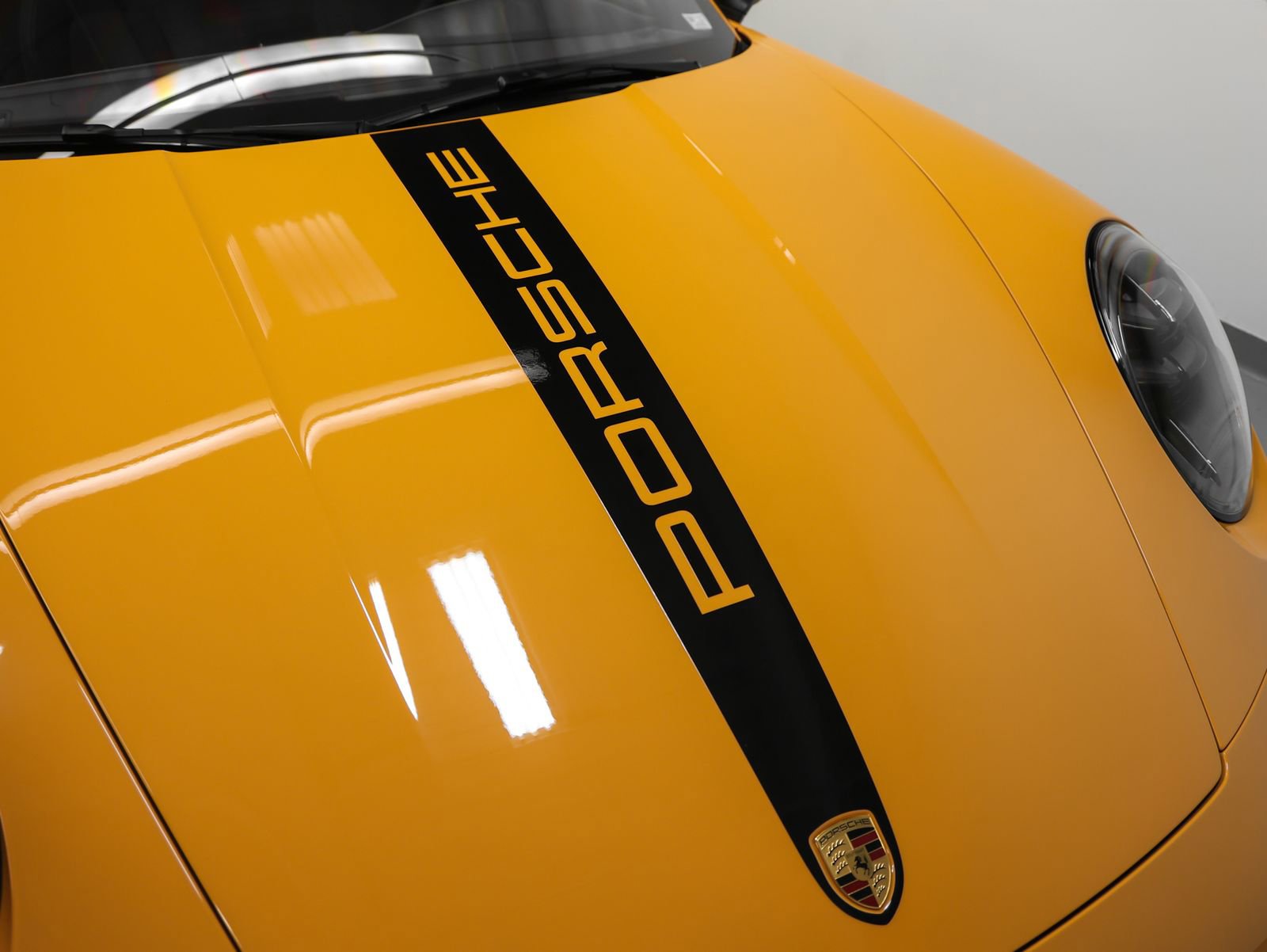 Certified 2025 Porsche 911 Carrera GTS image 28