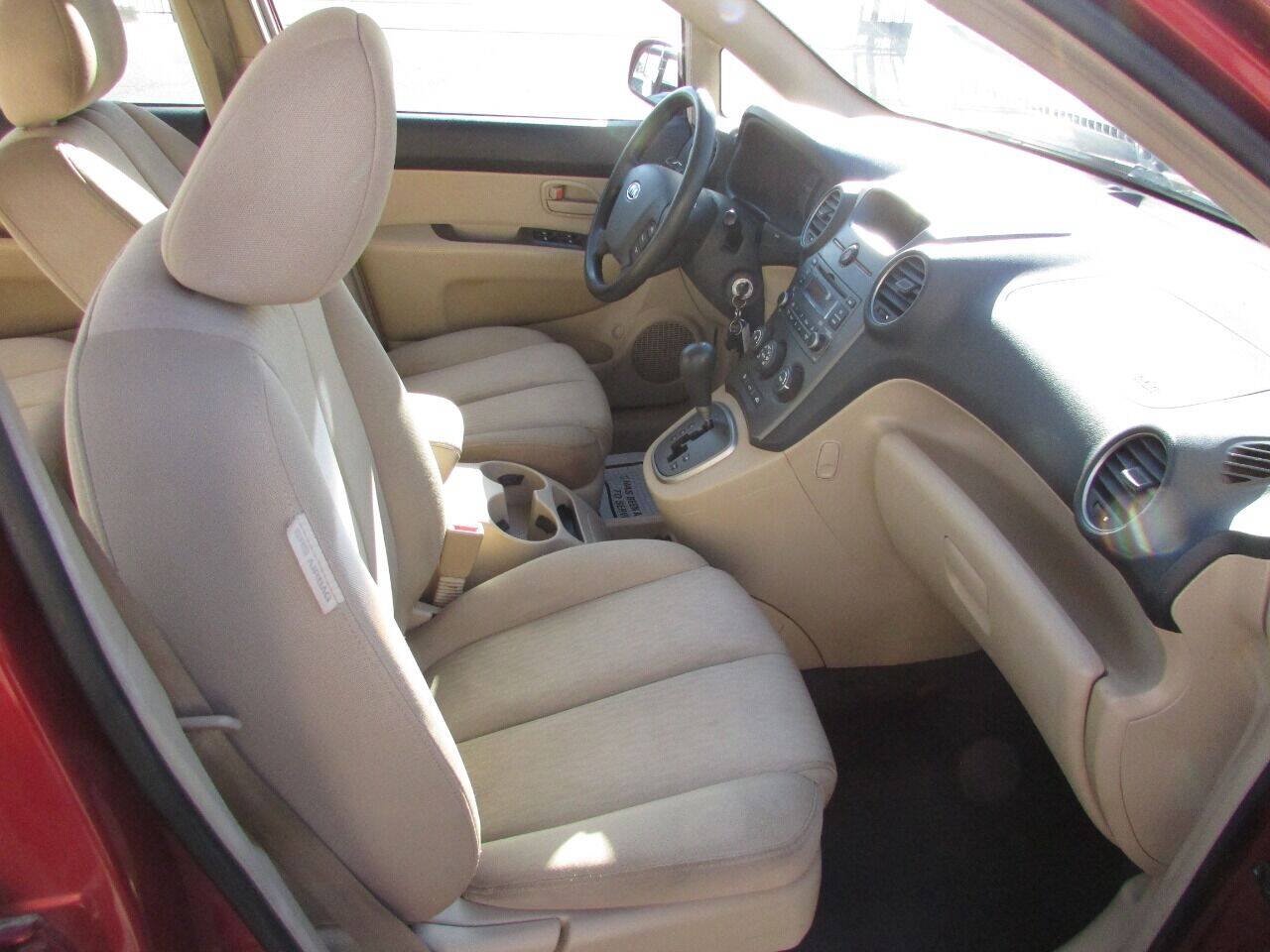 Used 2007 Kia Rondo LX w/ Convenience Pkg FWD image 27