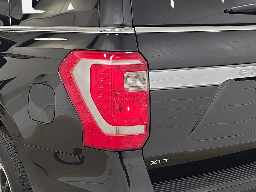 Used 2019 Ford Expedition XLT w/ Equipment Group 202A AWD/4WD image 33