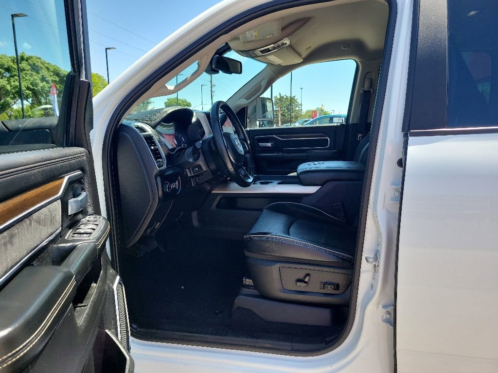 Used 2024 RAM 2500 Laramie AWD/4WD image 10