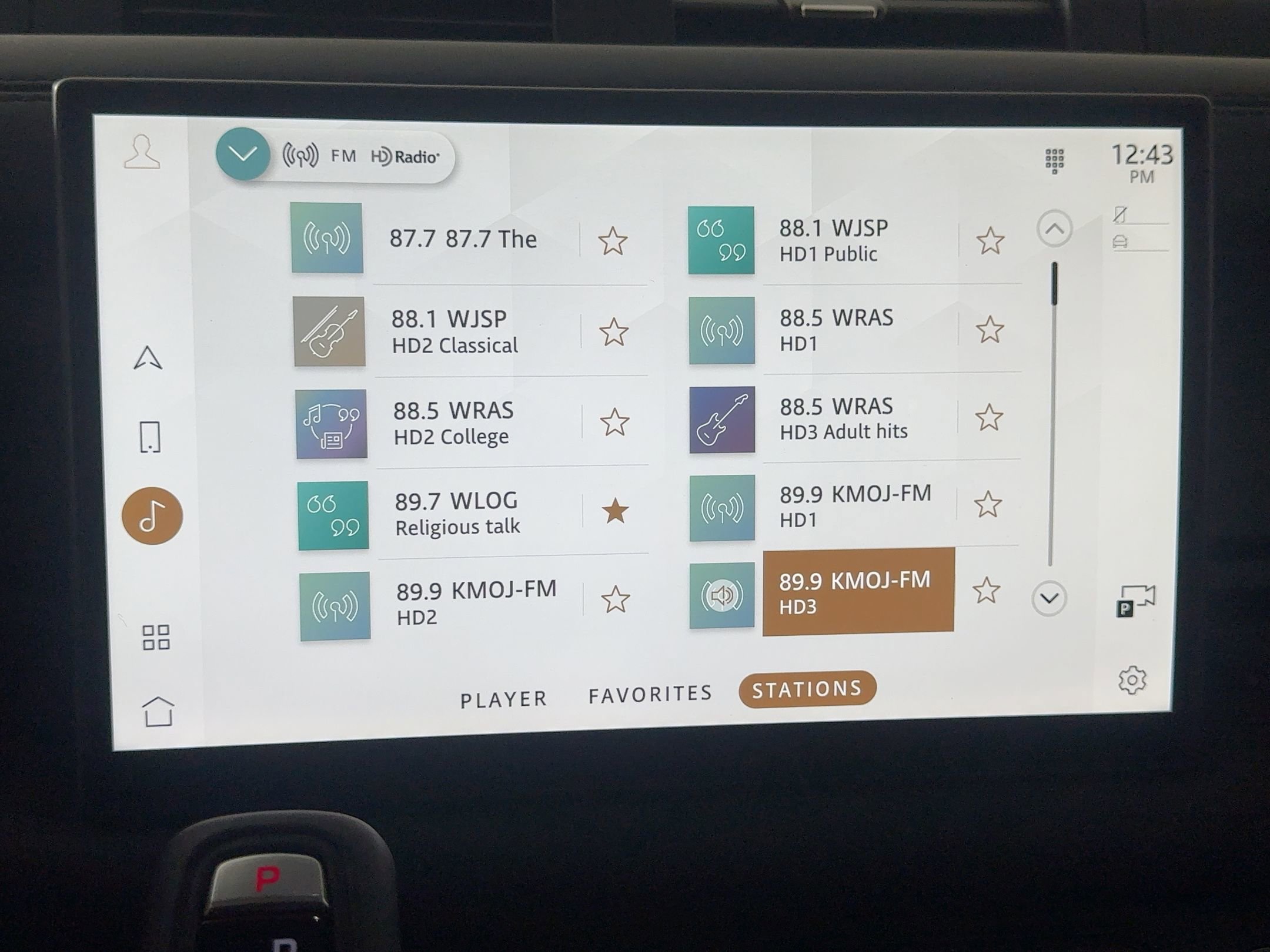 New 2025 Land Rover Defender 130 S image 20