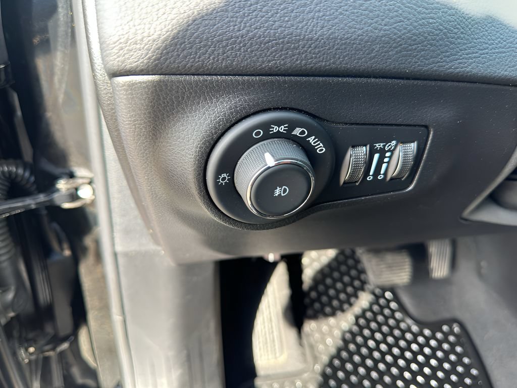 Used 2021 Jeep Compass Trailhawk AWD/4WD image 12