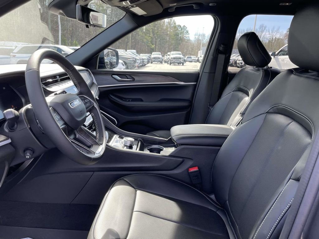 New 2026 Jeep Grand Cherokee Limited w/ Luxury Tech Group II image 25