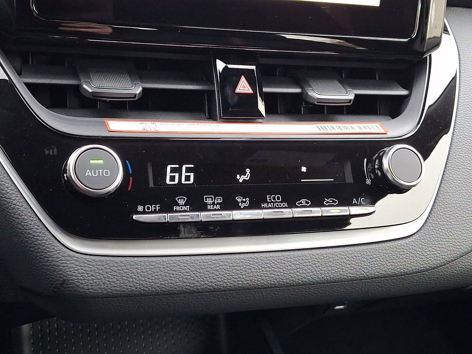 Certified 2026 Toyota Corolla SE FWD image 15