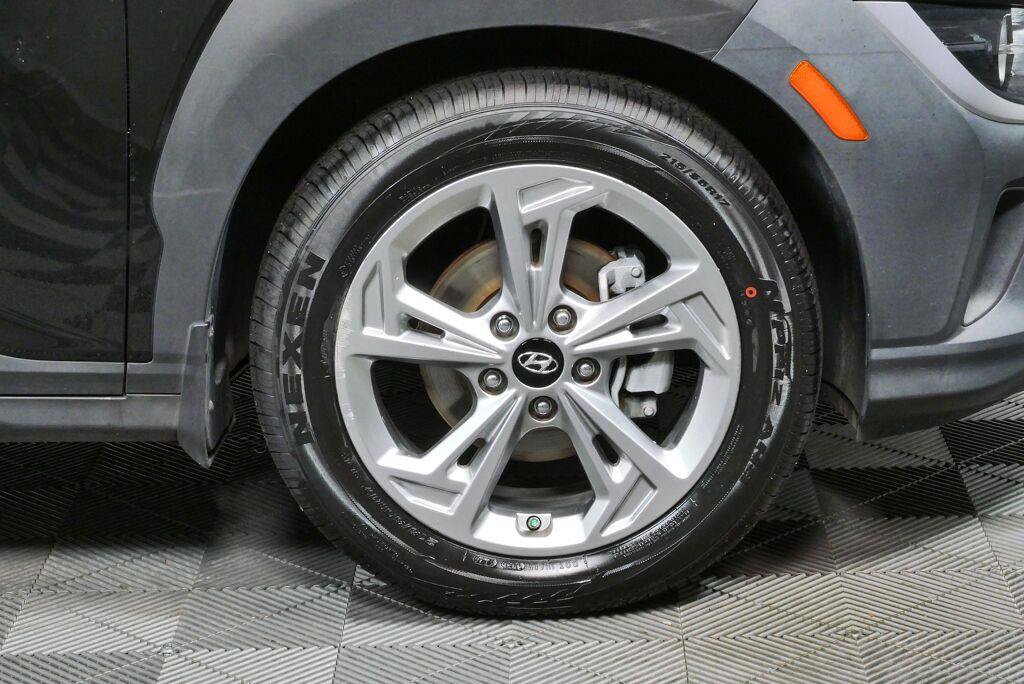 Used 2022 Hyundai Kona SEL FWD image 34