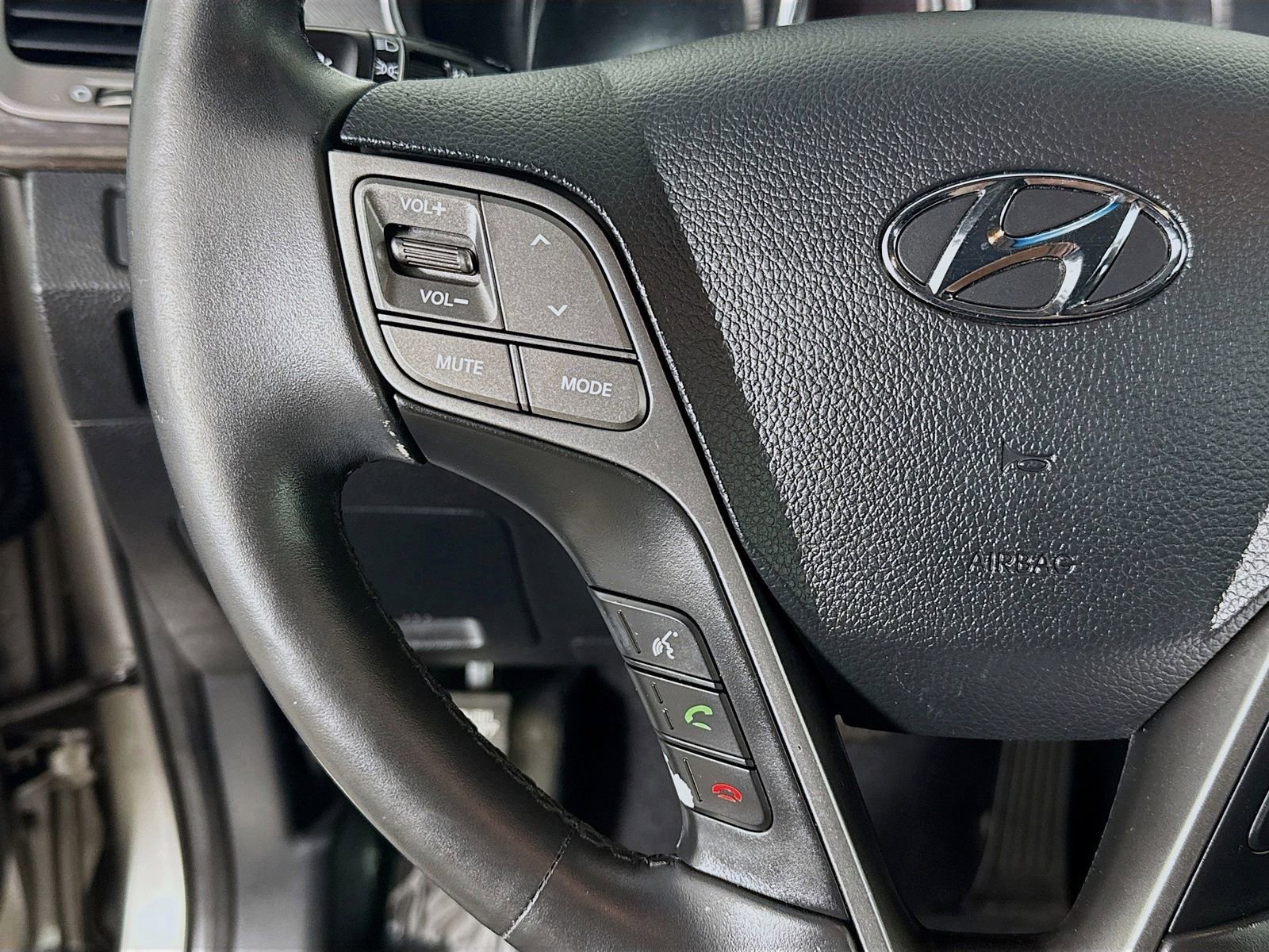 Used 2016 Hyundai Santa Fe Sport 2.0T w/ Option Group 05 FWD image 10