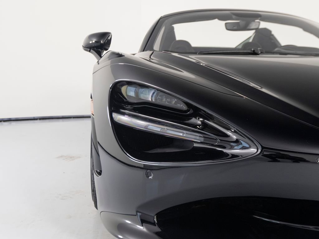 Used 2024 McLaren 750S Spider RWD image 41