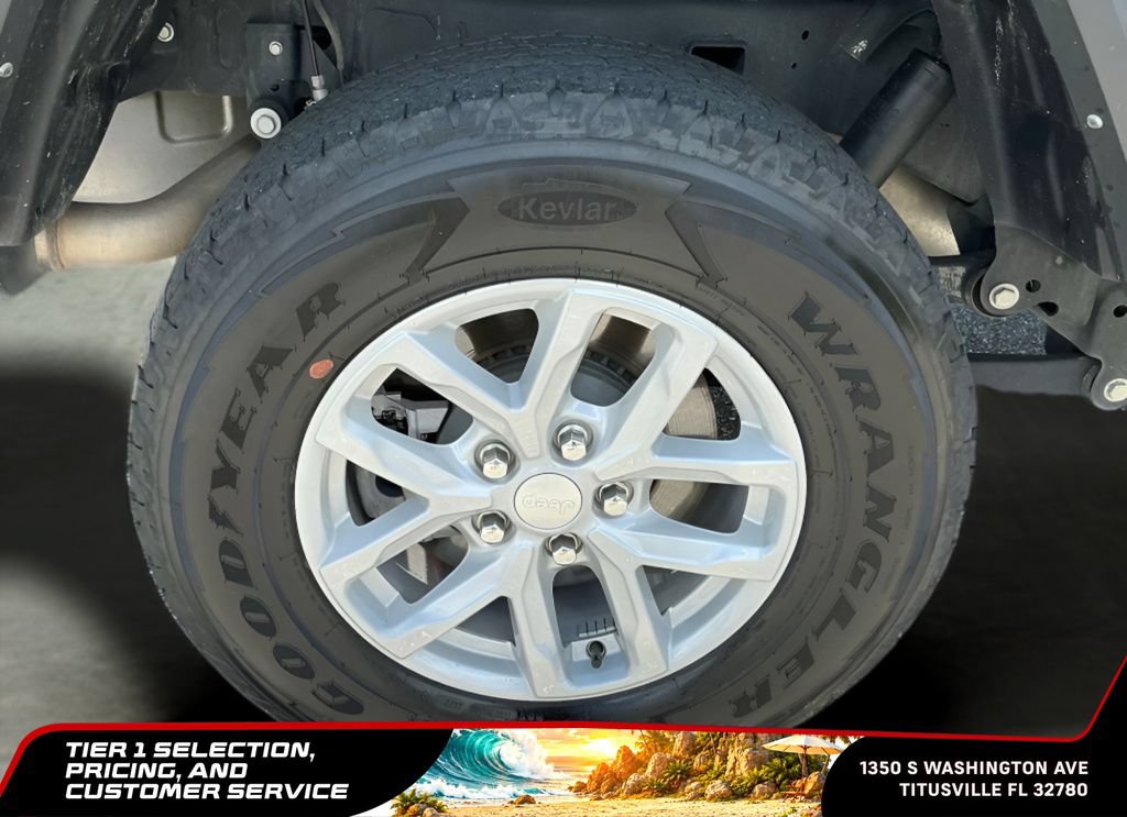 Used 2023 Jeep Gladiator Sport AWD/4WD image 39