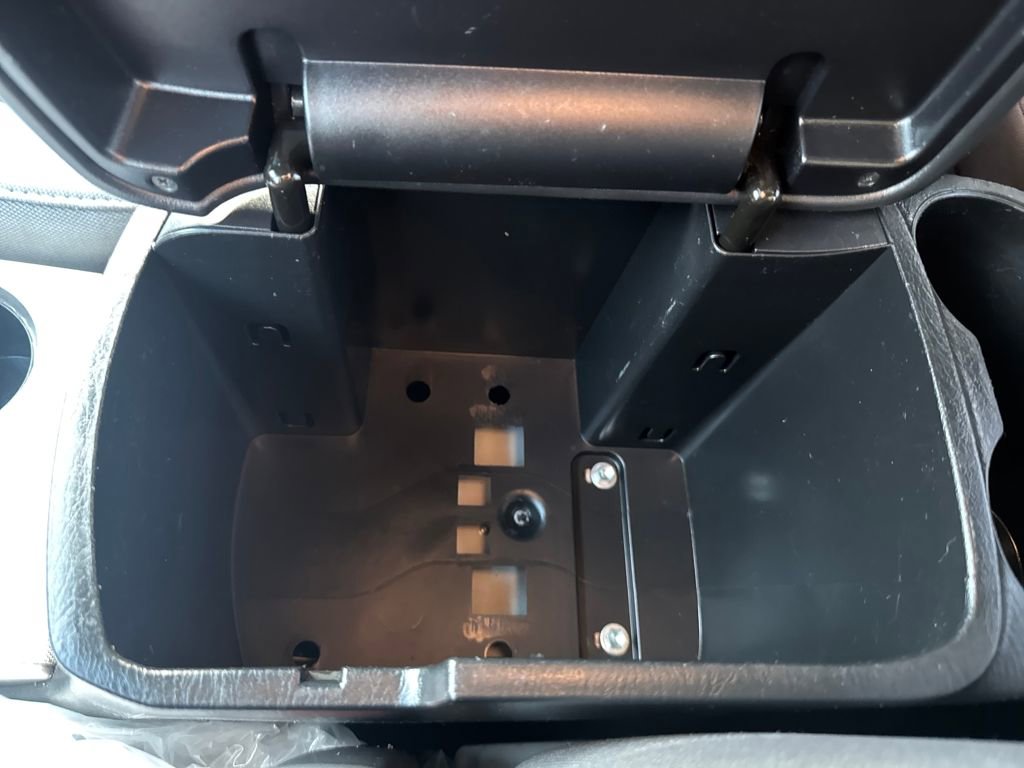 Used 2015 Toyota Tacoma 4x4 Access Cab V6 w/ TRD Sport Package image 33