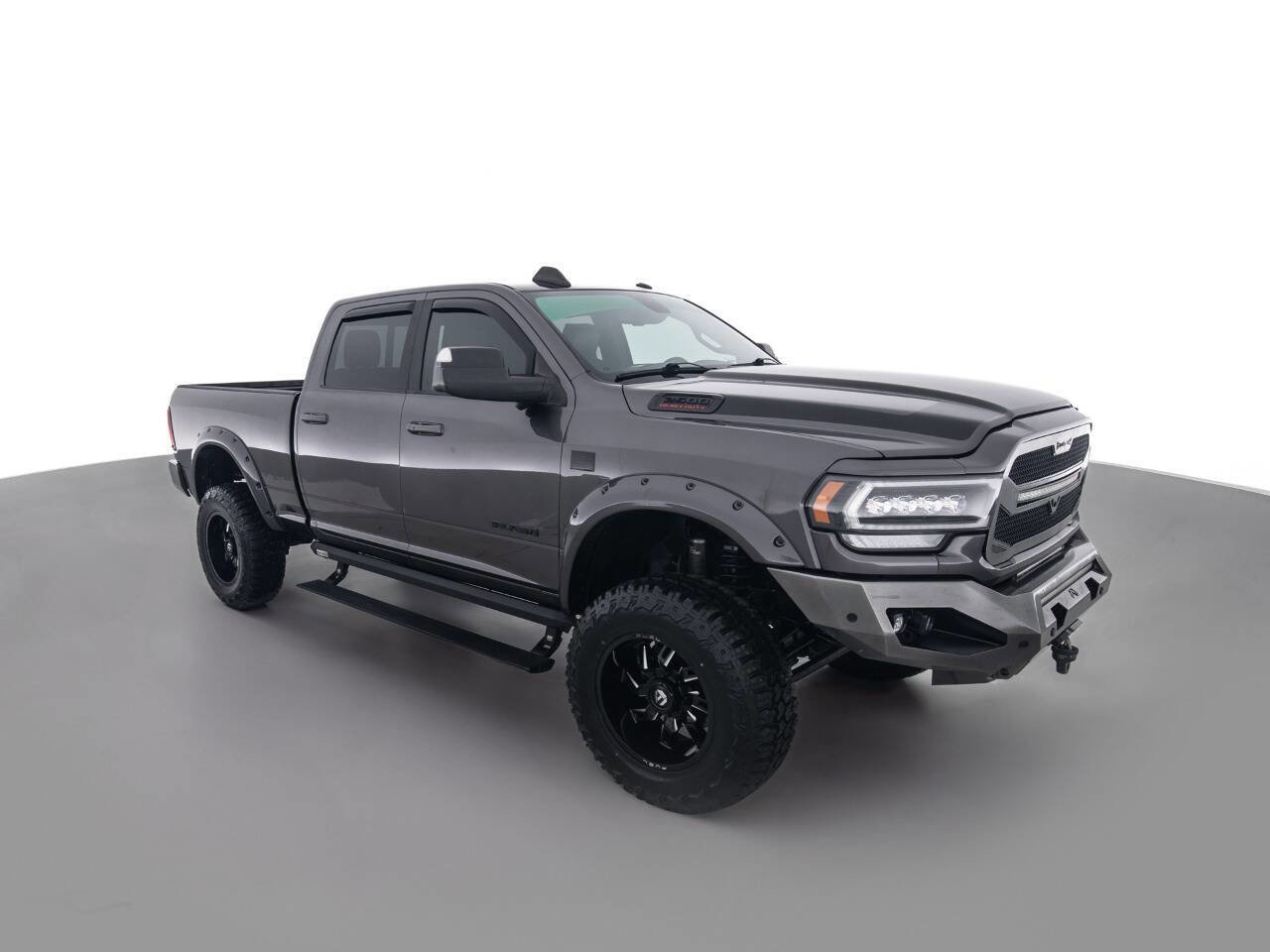 Used 2019 RAM 2500 Laramie w/ Night Edition AWD/4WD image 3