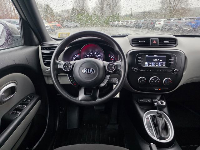 Used 2017 Kia Soul FWD image 19
