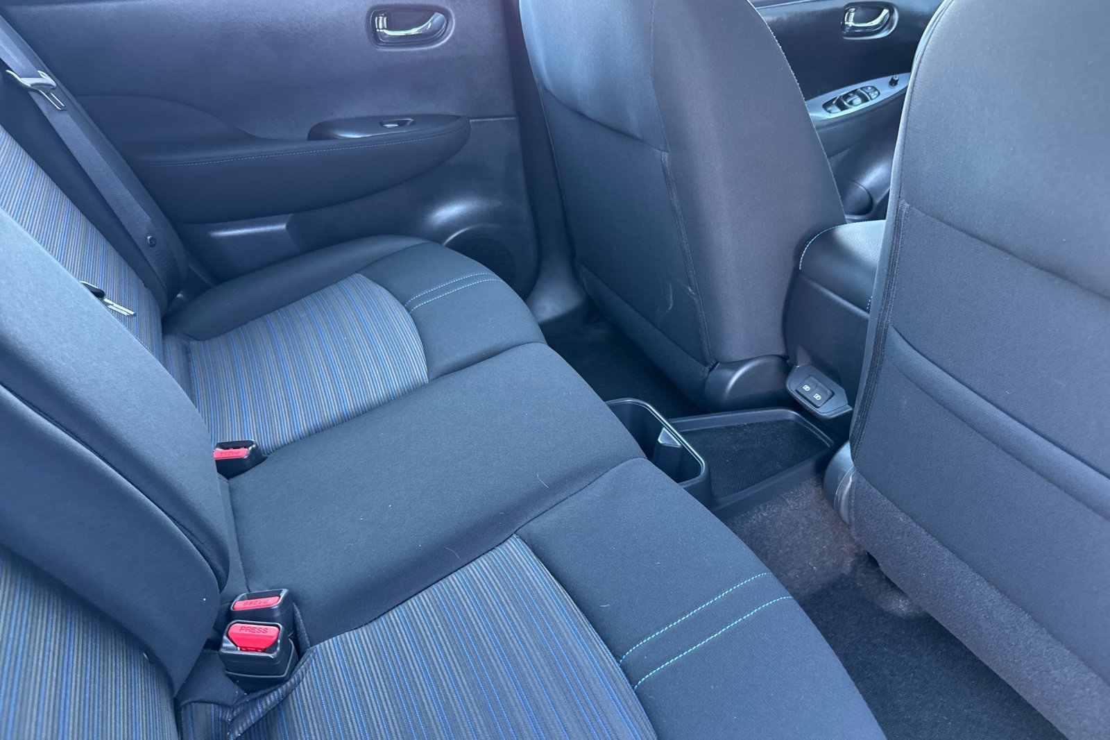Certified 2025 Nissan Leaf S FWD image 19