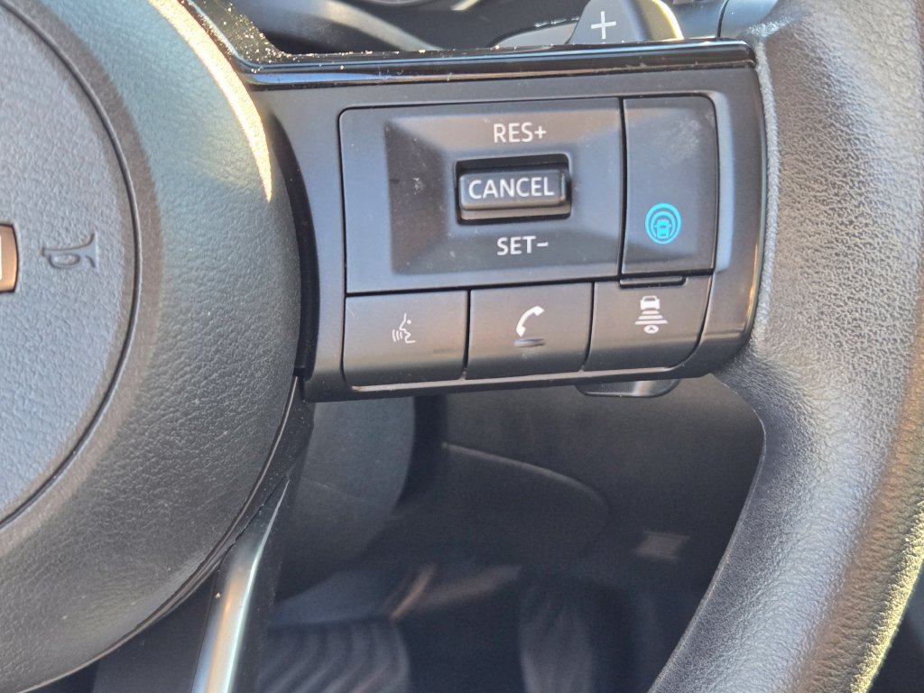 Used 2023 Nissan Rogue SV AWD/4WD image 20