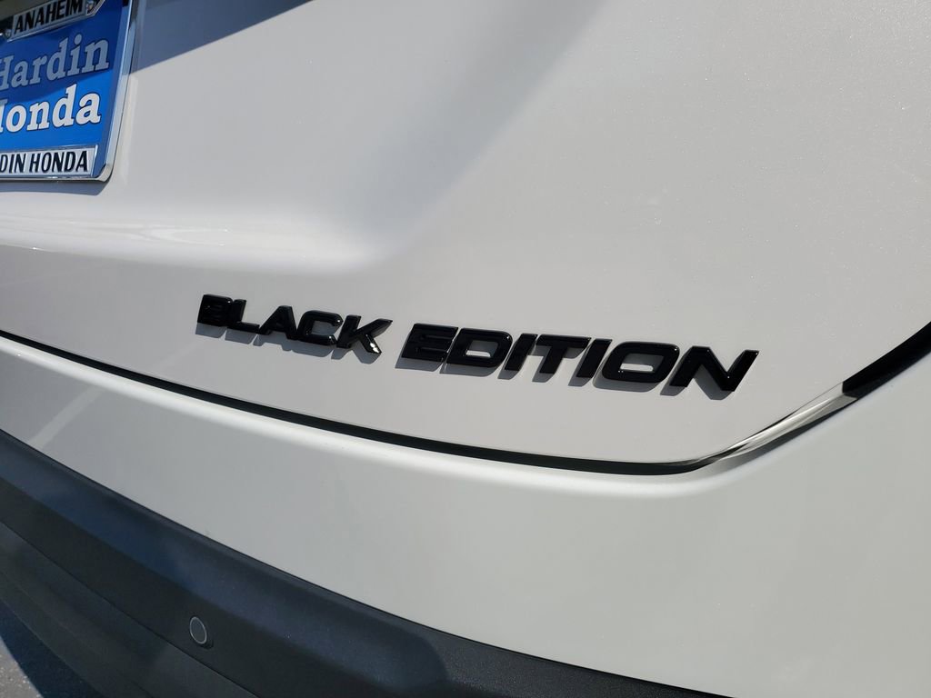 Used 2025 Honda Pilot Black Edition image 8