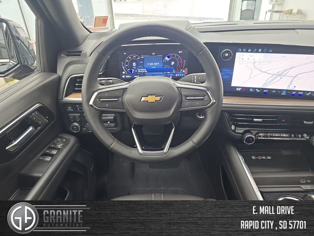Used 2025 Chevrolet Tahoe High Country AWD/4WD image 13