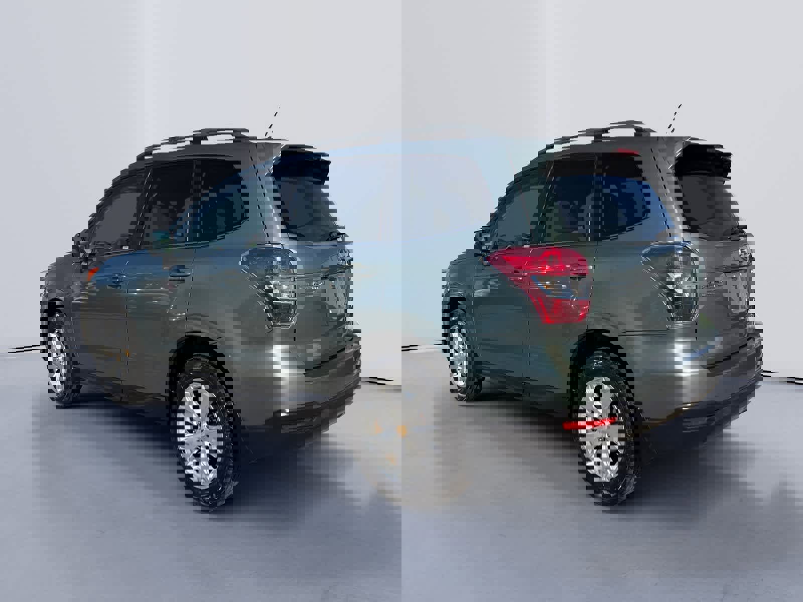 Used 2015 Subaru Forester 2.5i Limited image 3