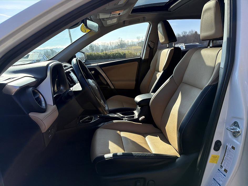 Used 2018 Toyota RAV4 Limited image 11