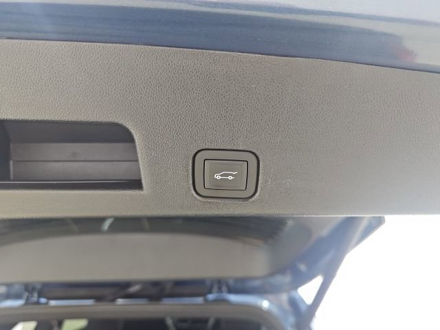 Used 2025 Buick Enclave Preferred image 8