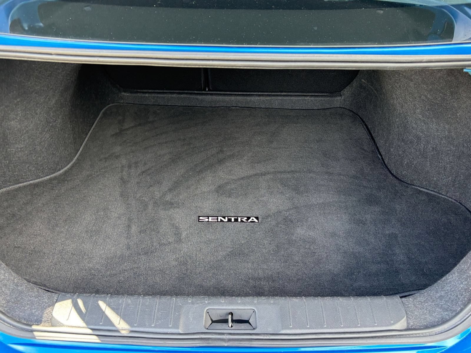 Used 2025 Nissan Sentra SV FWD image 28
