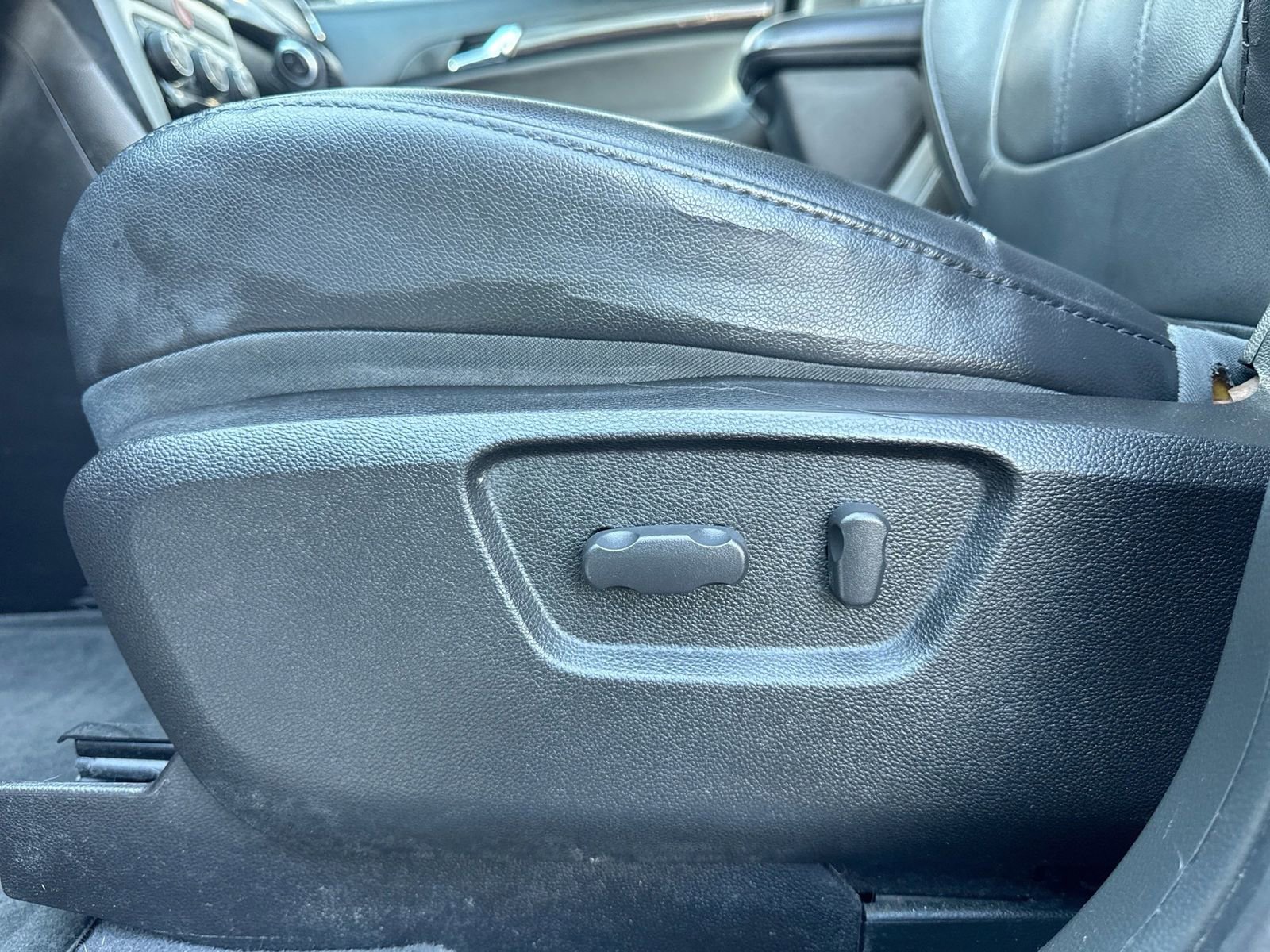 Used 2014 Chevrolet Captiva Sport LT w/ Convenience Package FWD image 20
