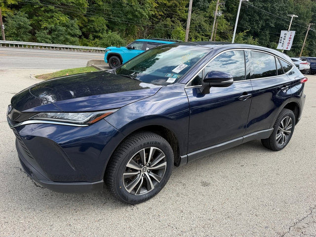 Certified 2022 Toyota Venza LE AWD/4WD image 7