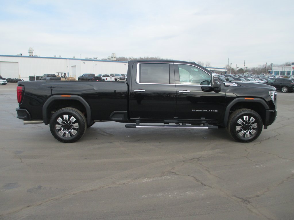 Certified 2025 GMC Sierra 2500 Denali w/ Denali Reserve Package image 4