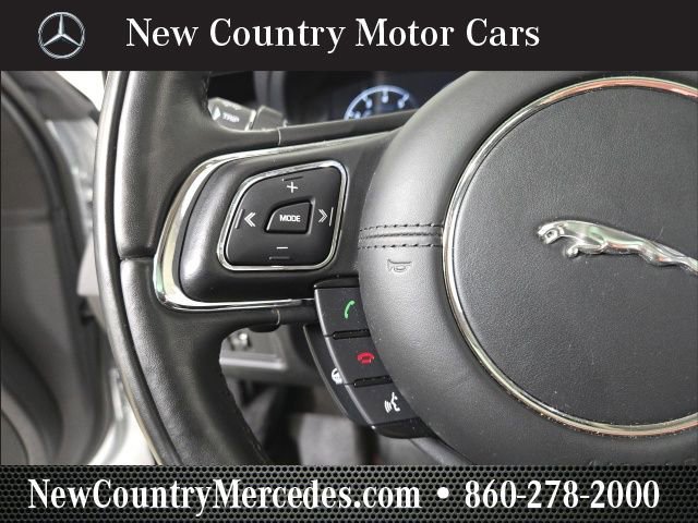 Used 2018 Jaguar XJ R-Sport image 24