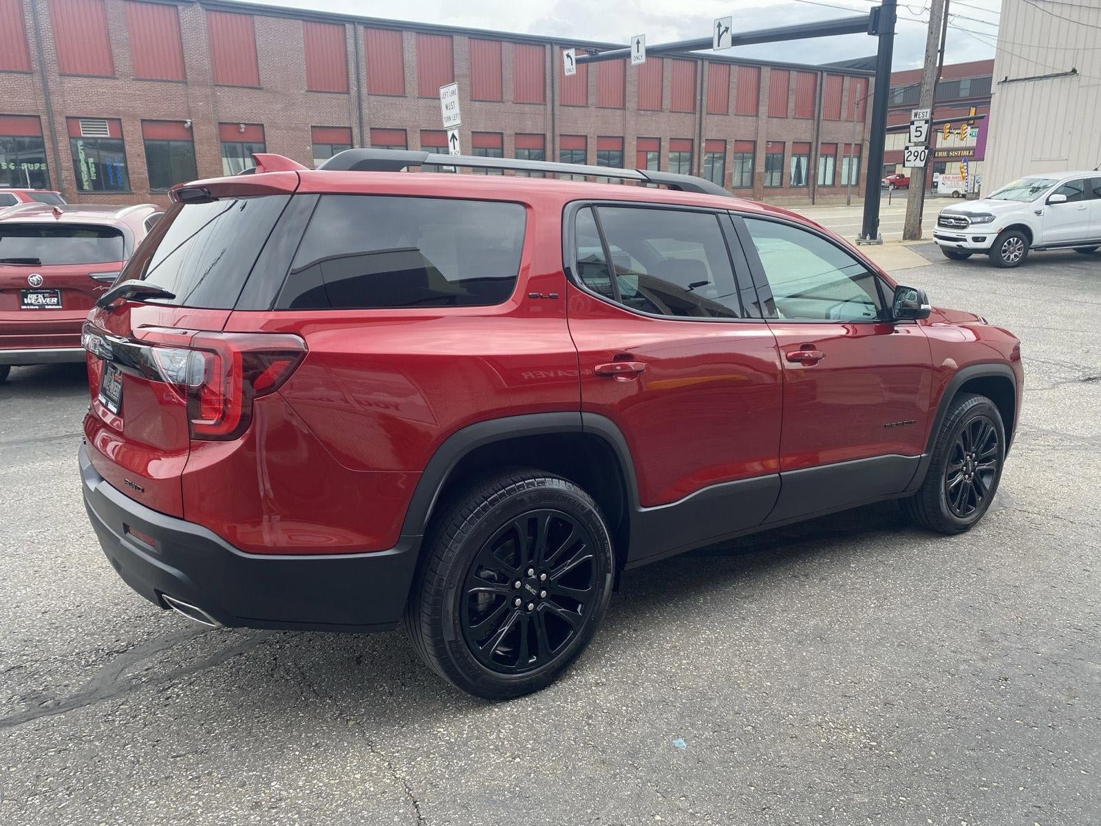 Used 2023 GMC Acadia SLE w/ Driver Convenience Package AWD/4WD image 10
