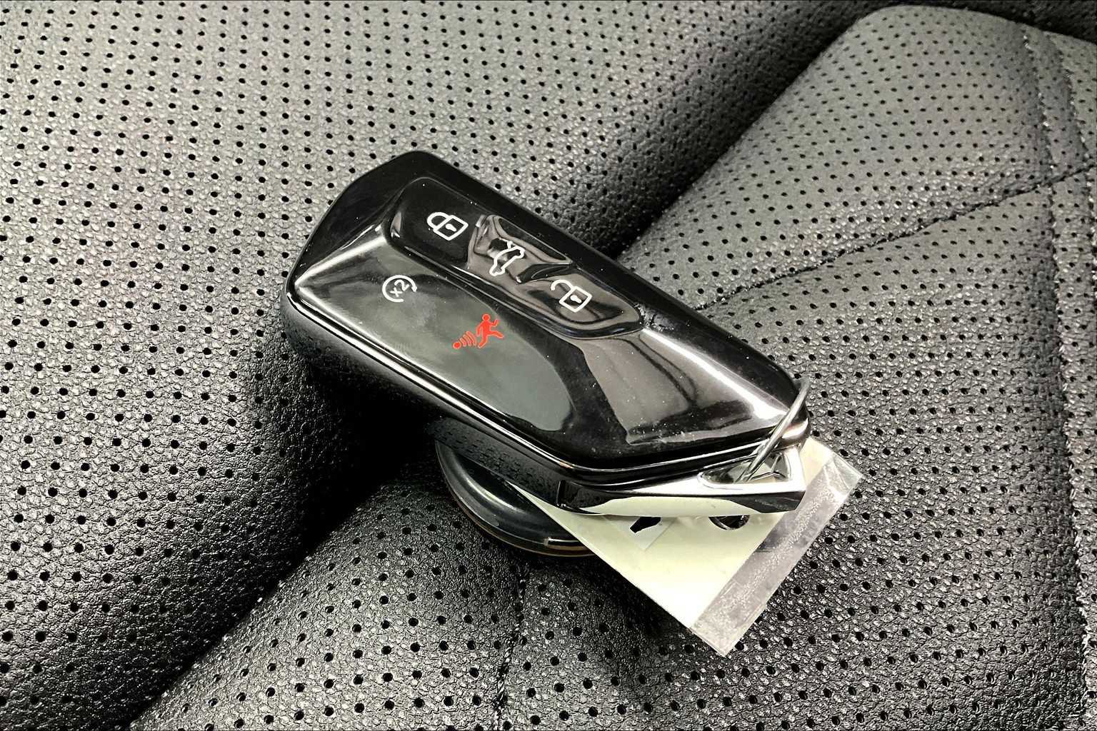 New 2025 Volkswagen Atlas SE image 33