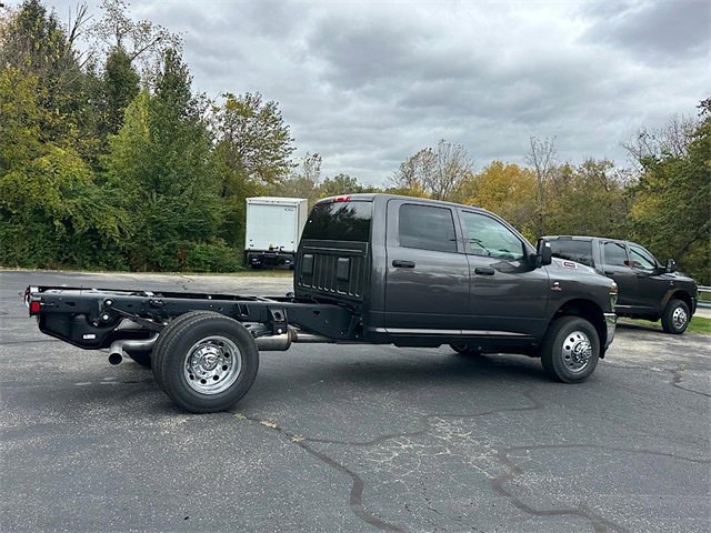 New 2026 RAM 3500 Tradesman image 9