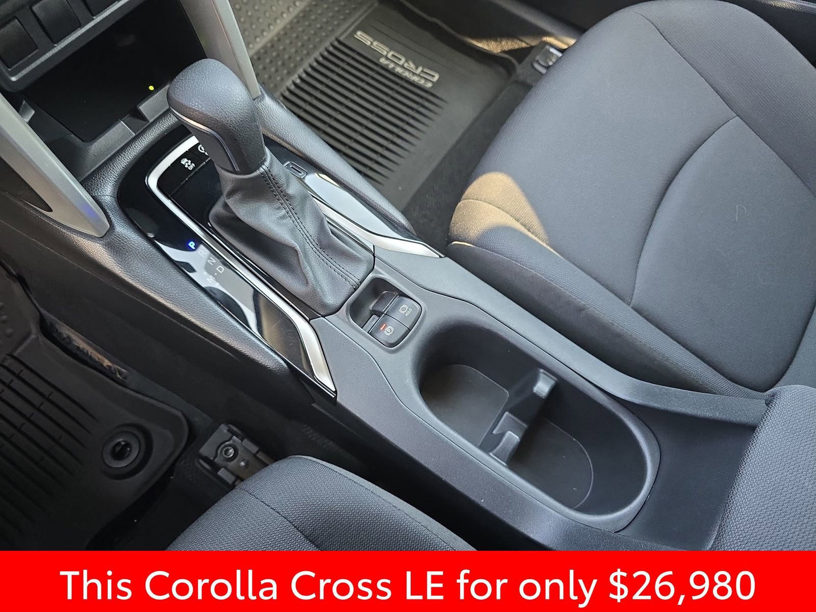 Used 2024 Toyota Corolla Cross LE image 29