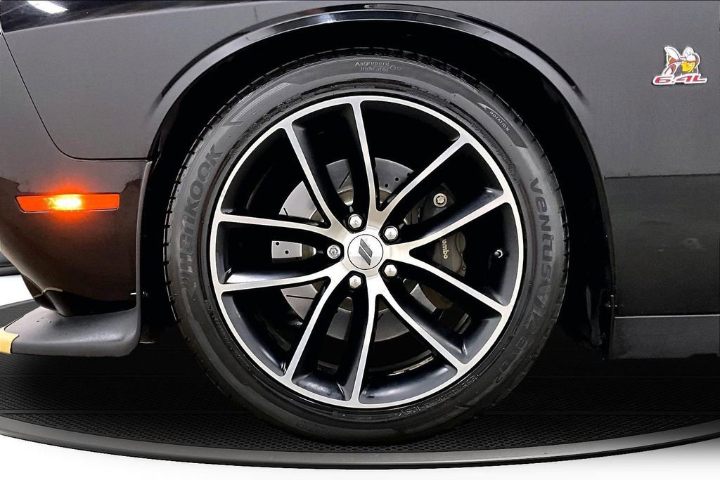 Used 2018 Dodge Challenger R/T Scat Pack RWD image 32