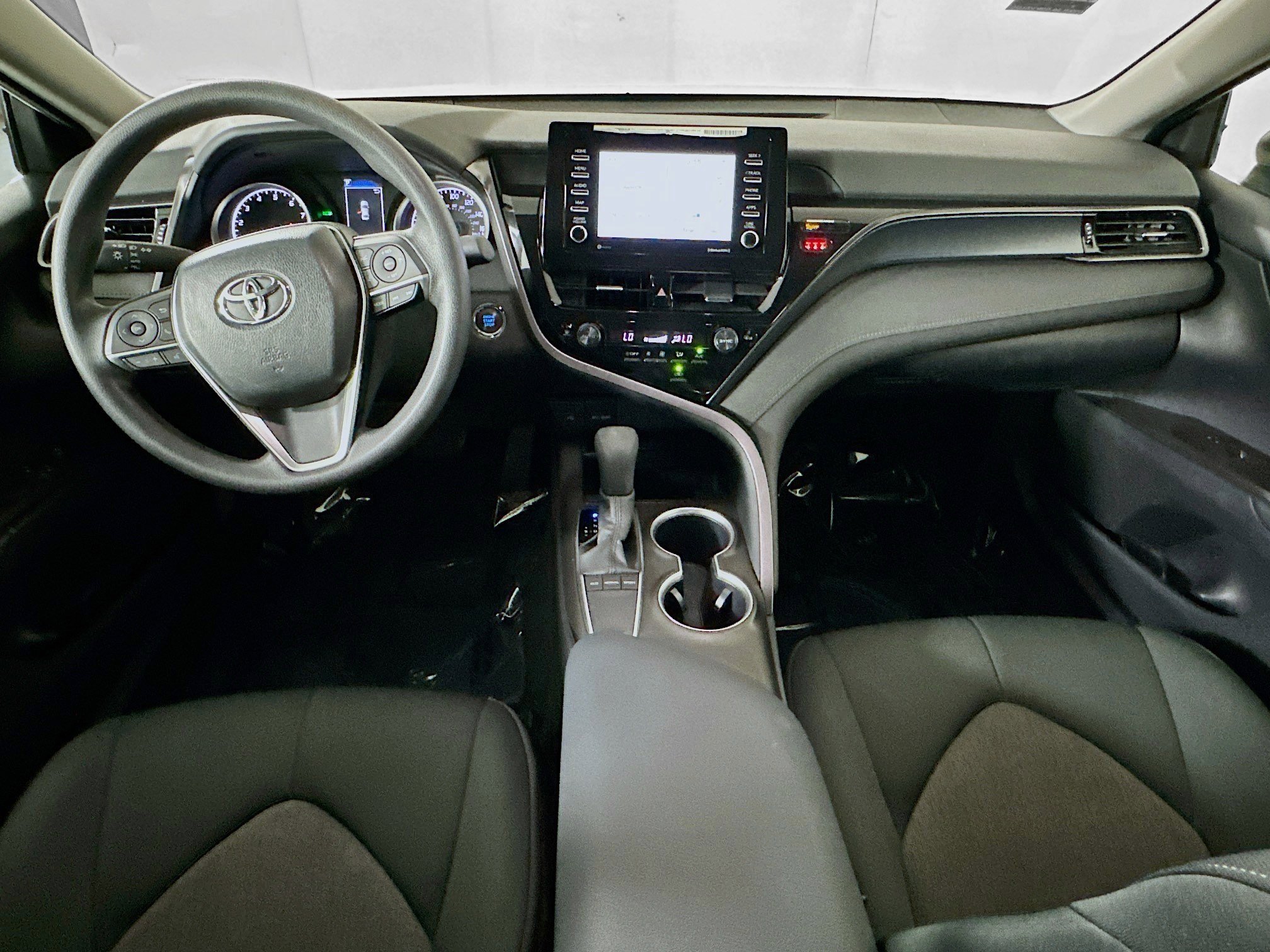 Used 2024 Toyota Camry LE w/ Convenience Package FWD image 25