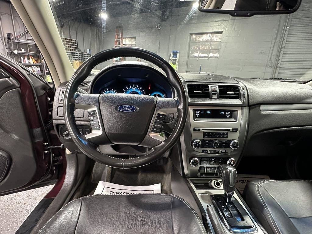 Used 2011 Ford Fusion SEL w/ 302A Rapid Spec Order Code FWD image 25
