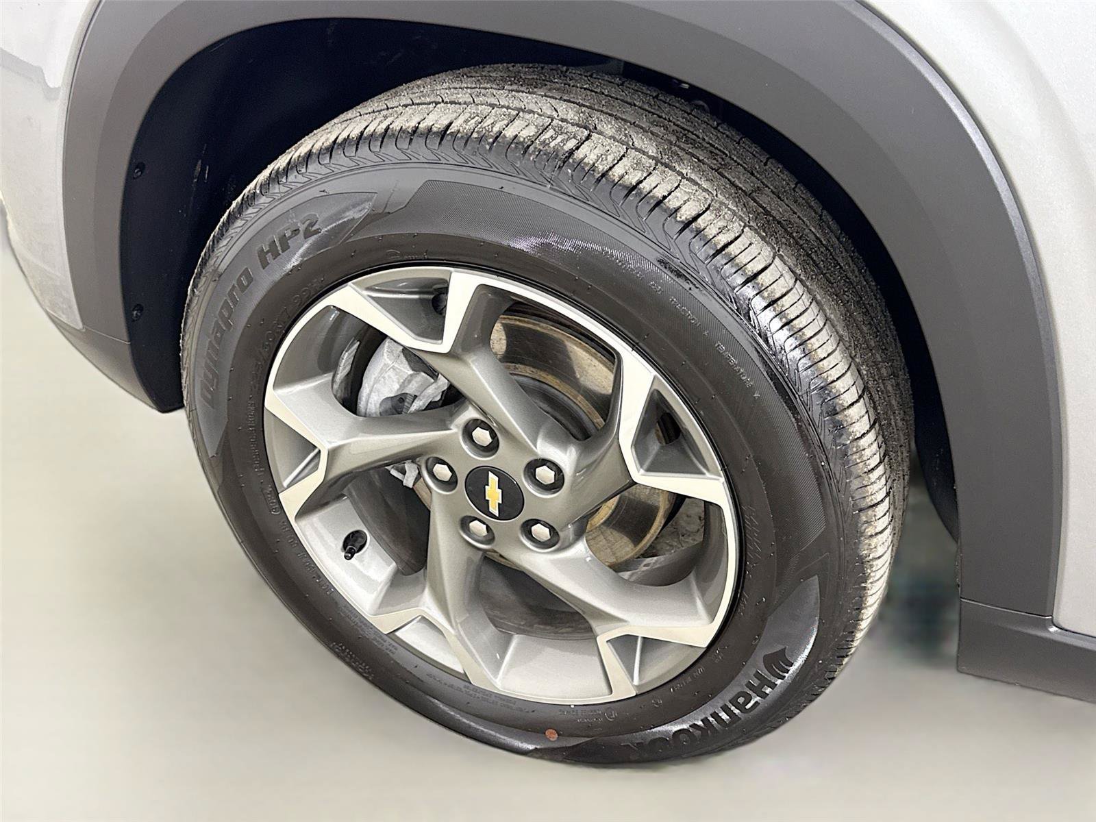 Used 2025 Chevrolet Trax LT w/ Driver Confidence Package FWD image 30